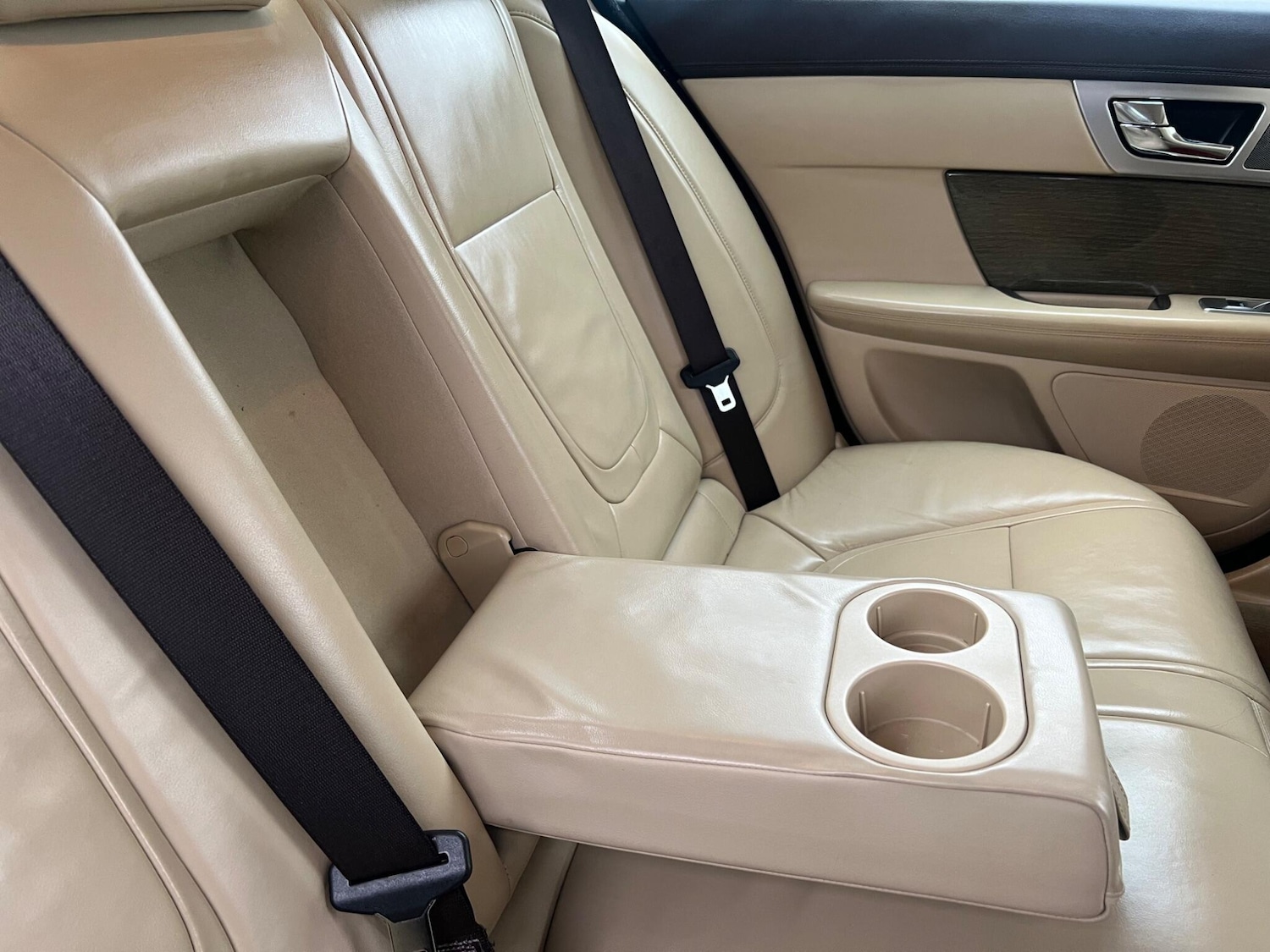 Used Jaguar XF 2013 for sale - 77645941: Photo 65