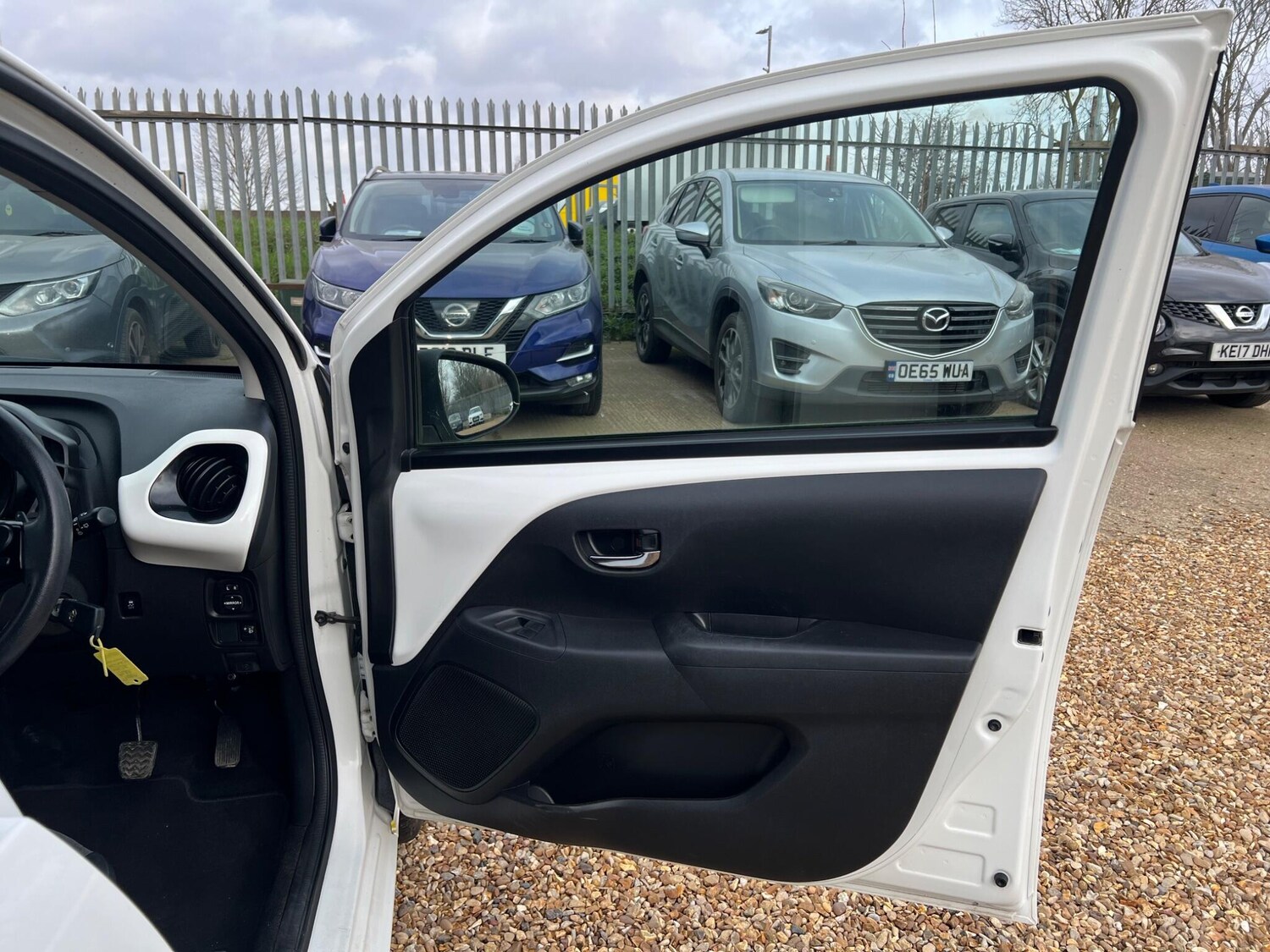 Used Toyota AYGO 2016 for sale - 77496693: Photo 23