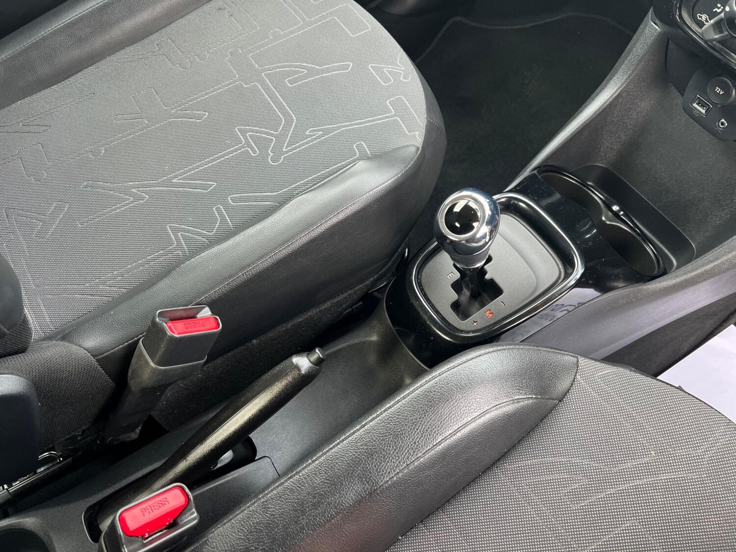 Used Toyota AYGO 2016 for sale - 77496693: Photo 40