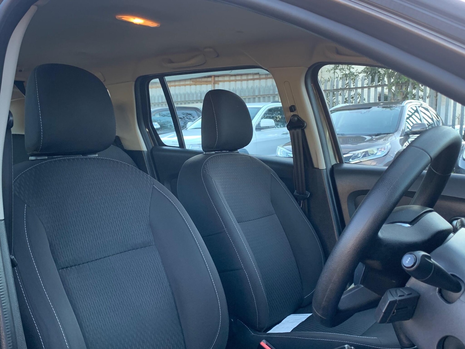 Used Dacia Logan MCV 2017 for sale - 76440879: Photo 23