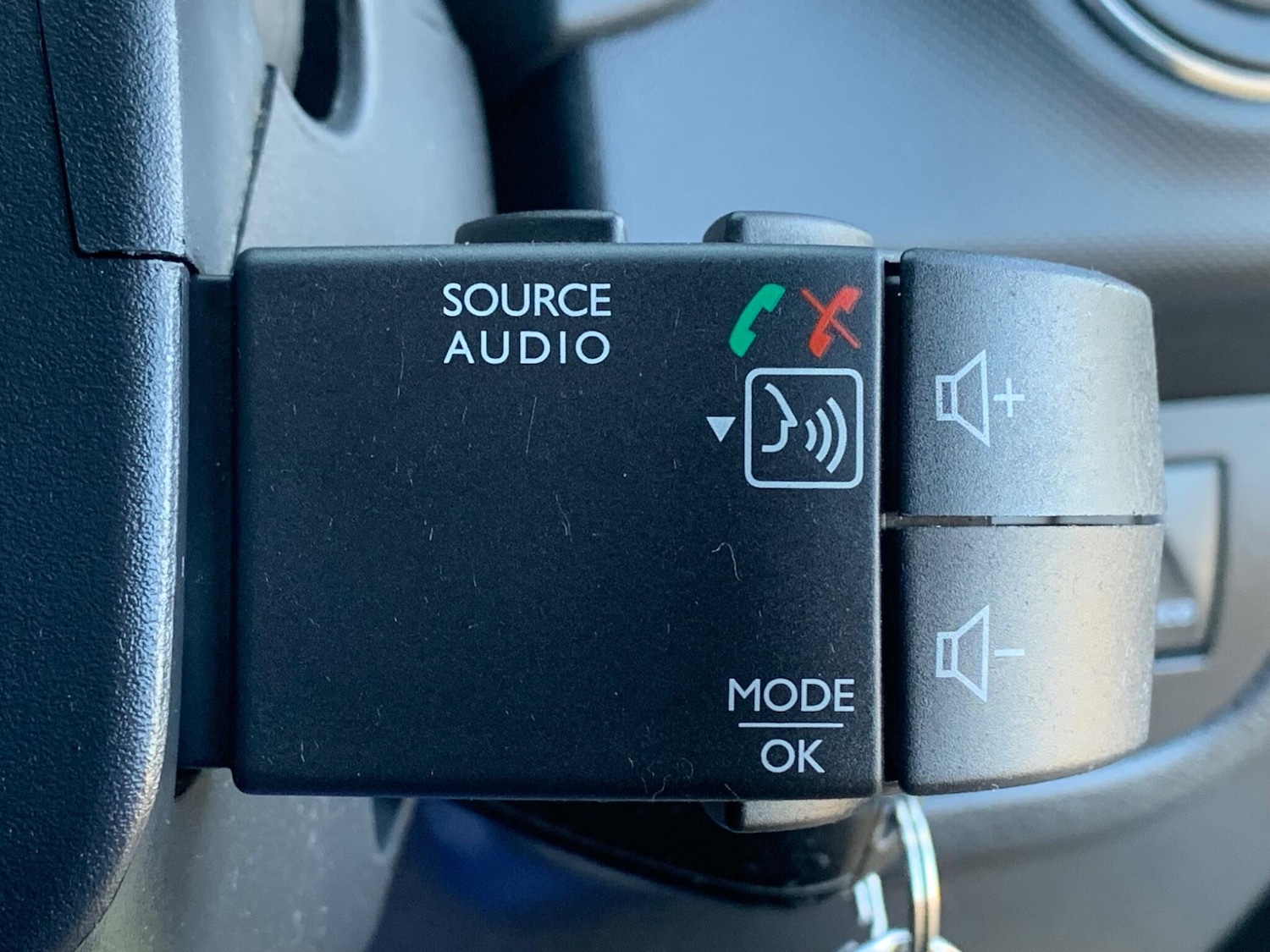 Used Dacia Logan MCV 2017 for sale - 76440879: Photo 32