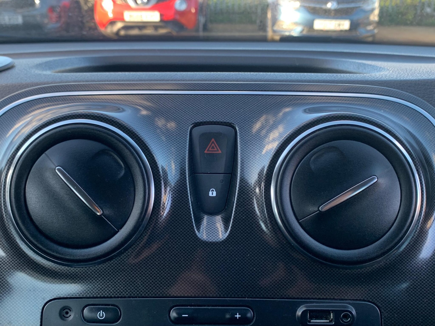 Used Dacia Logan MCV 2017 for sale - 76440879: Photo 35