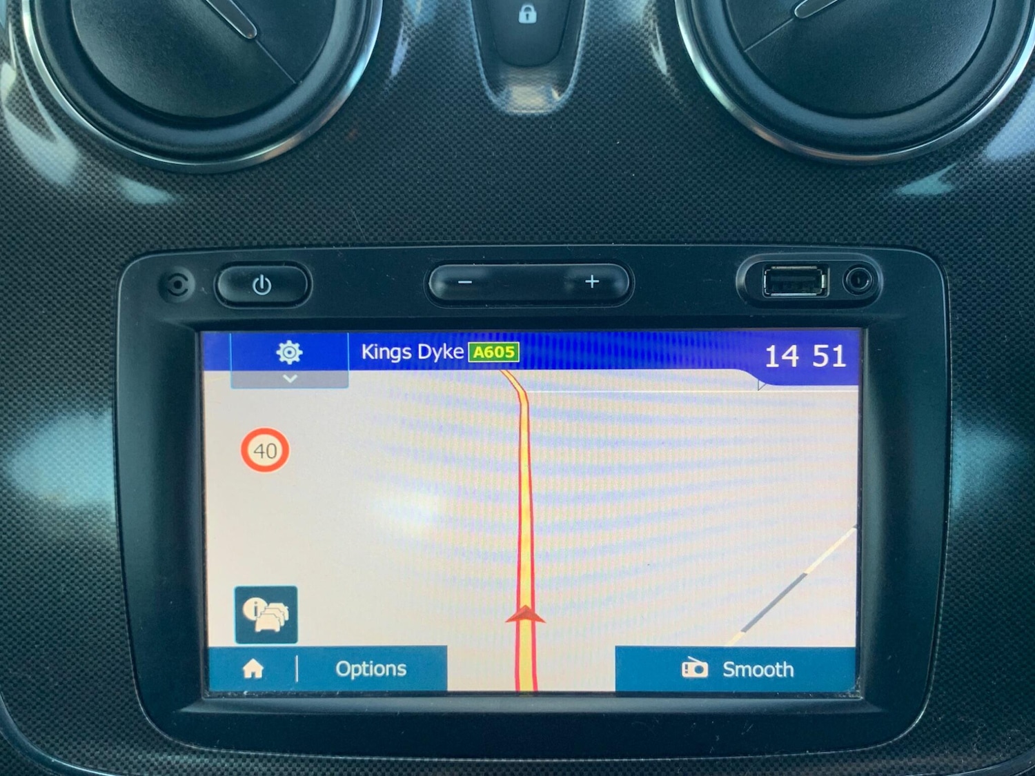 Used Dacia Logan MCV 2017 for sale - 76440879: Photo 37