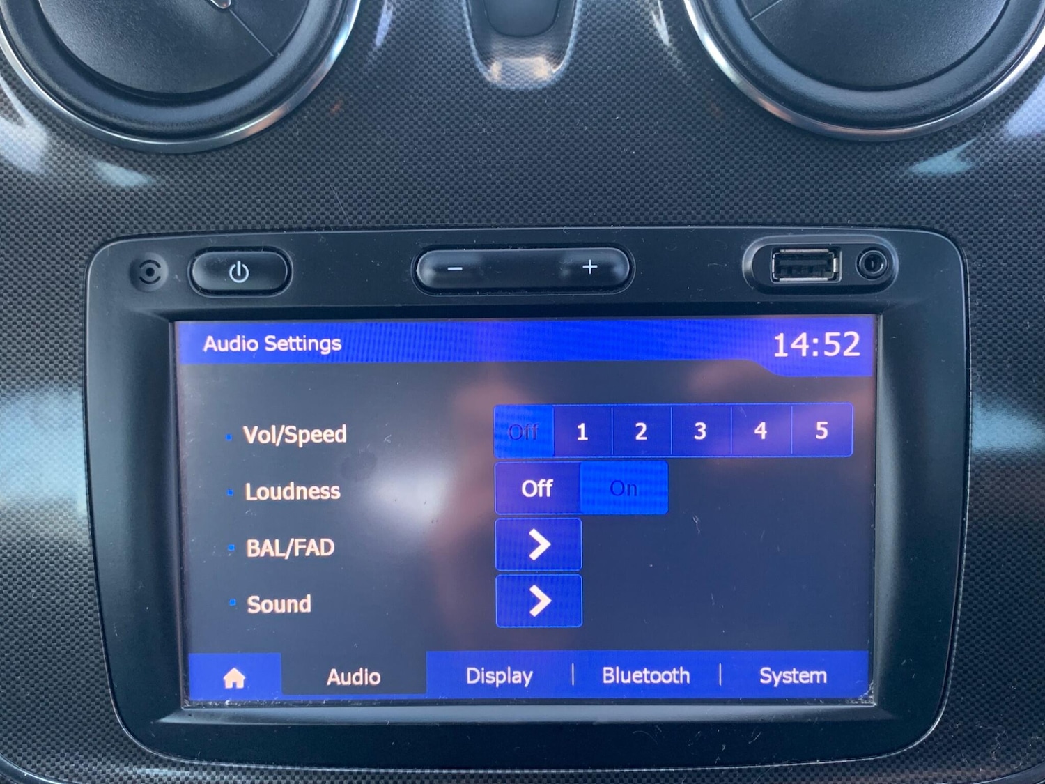 Used Dacia Logan MCV 2017 for sale - 76440879: Photo 40