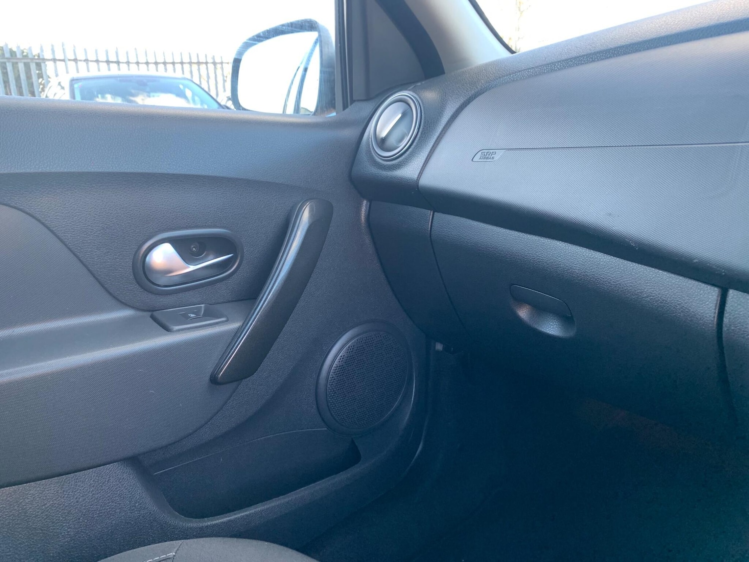 Used Dacia Logan MCV 2017 for sale - 76440879: Photo 44