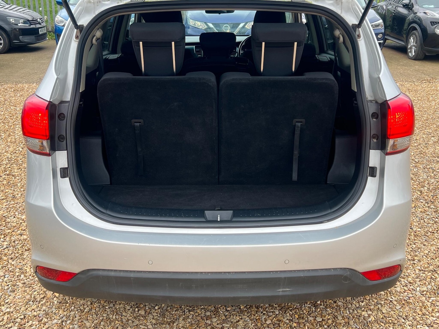 Used Kia Carens 2014 for sale - 77645711: Photo 23