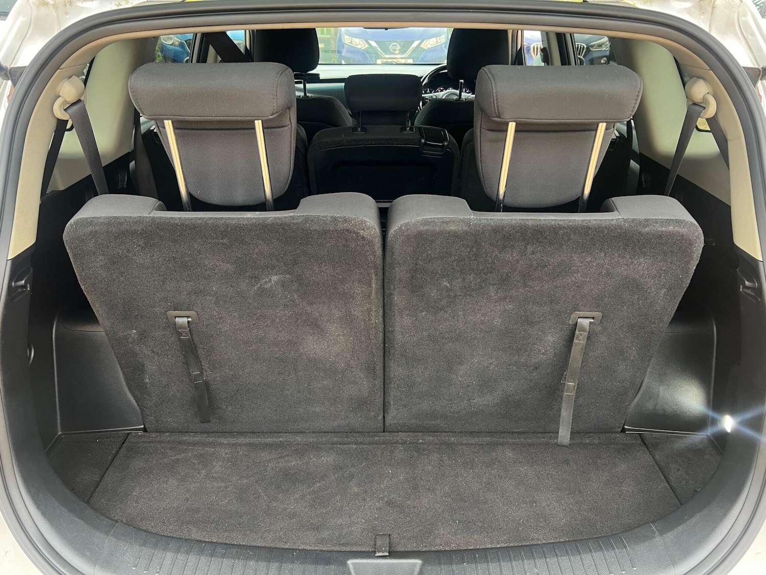 Used Kia Carens 2014 for sale - 77645711: Photo 24