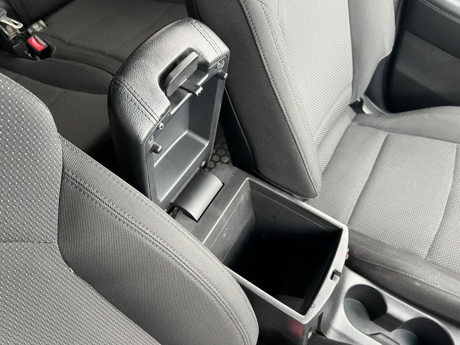 Used Kia Carens 2014 for sale - 77645711: Photo 55