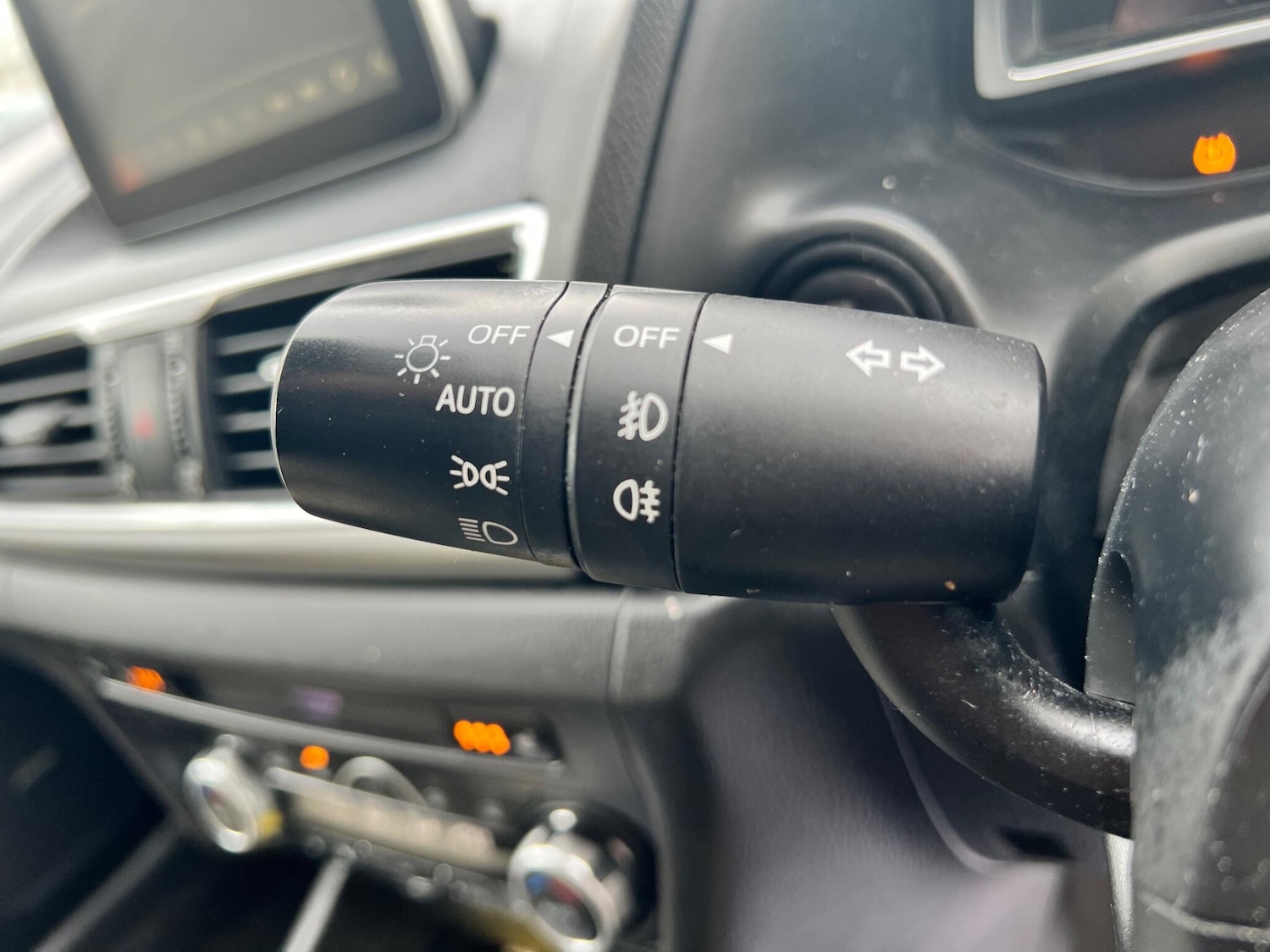 Used Mazda Mazda3 2014 for sale - 77940778: Photo 35