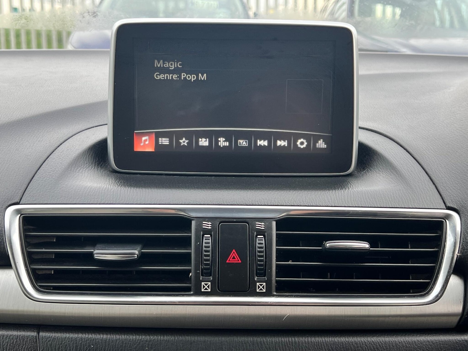 Used Mazda Mazda3 2014 for sale - 77940778: Photo 47