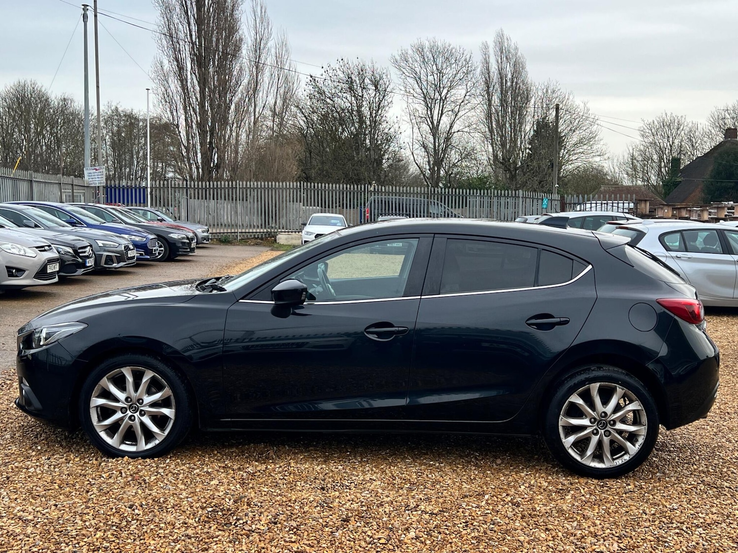 Used Mazda Mazda3 2014 for sale - 77940778: Photo 9