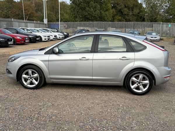 Used Ford Focus 2010 for sale - 76032043: Photo 10