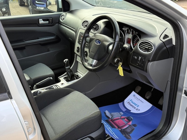Used Ford Focus 2010 for sale - 76032043: Photo 20
