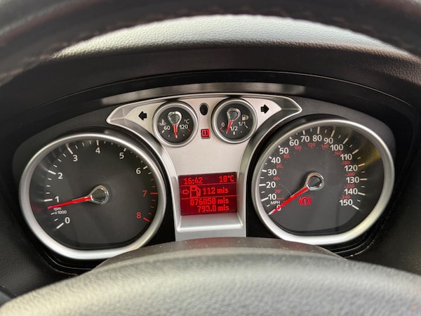 Used Ford Focus 2010 for sale - 76032043: Photo 21