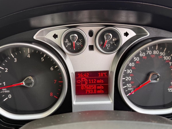 Used Ford Focus 2010 for sale - 76032043: Photo 22