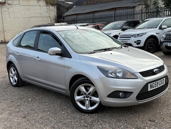 Used Ford Focus 2010 for sale - 76032043: Photo 2