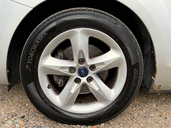 Used Ford Focus 2010 for sale - 76032043: Photo 42
