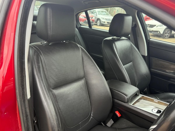 Used Jaguar XF 2015 for sale - 76200242: Photo 32