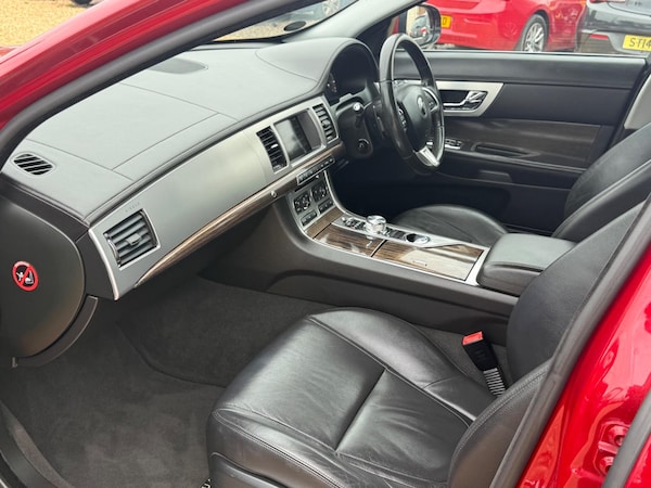 Used Jaguar XF 2015 for sale - 76200242: Photo 37
