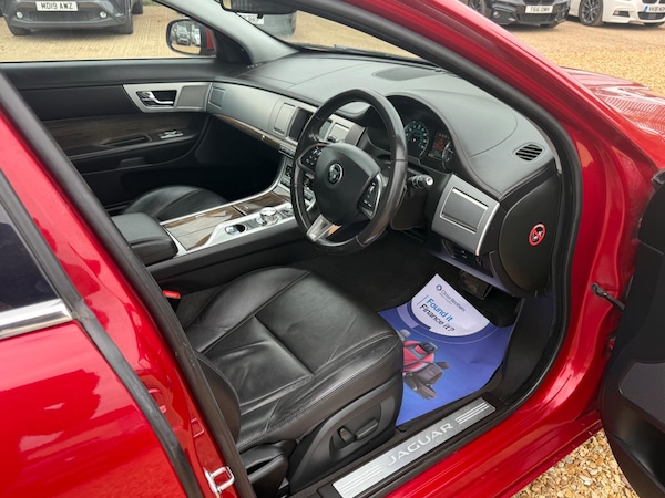 Used Jaguar XF 2015 for sale - 76200242: Photo 3