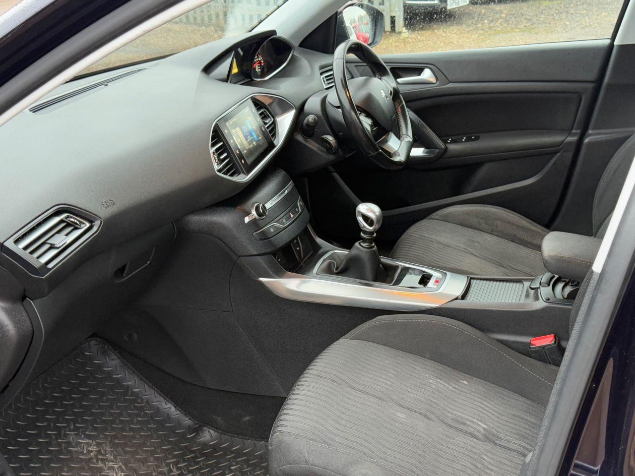 Used Peugeot 308 2015 for sale - 76855667: Photo 35