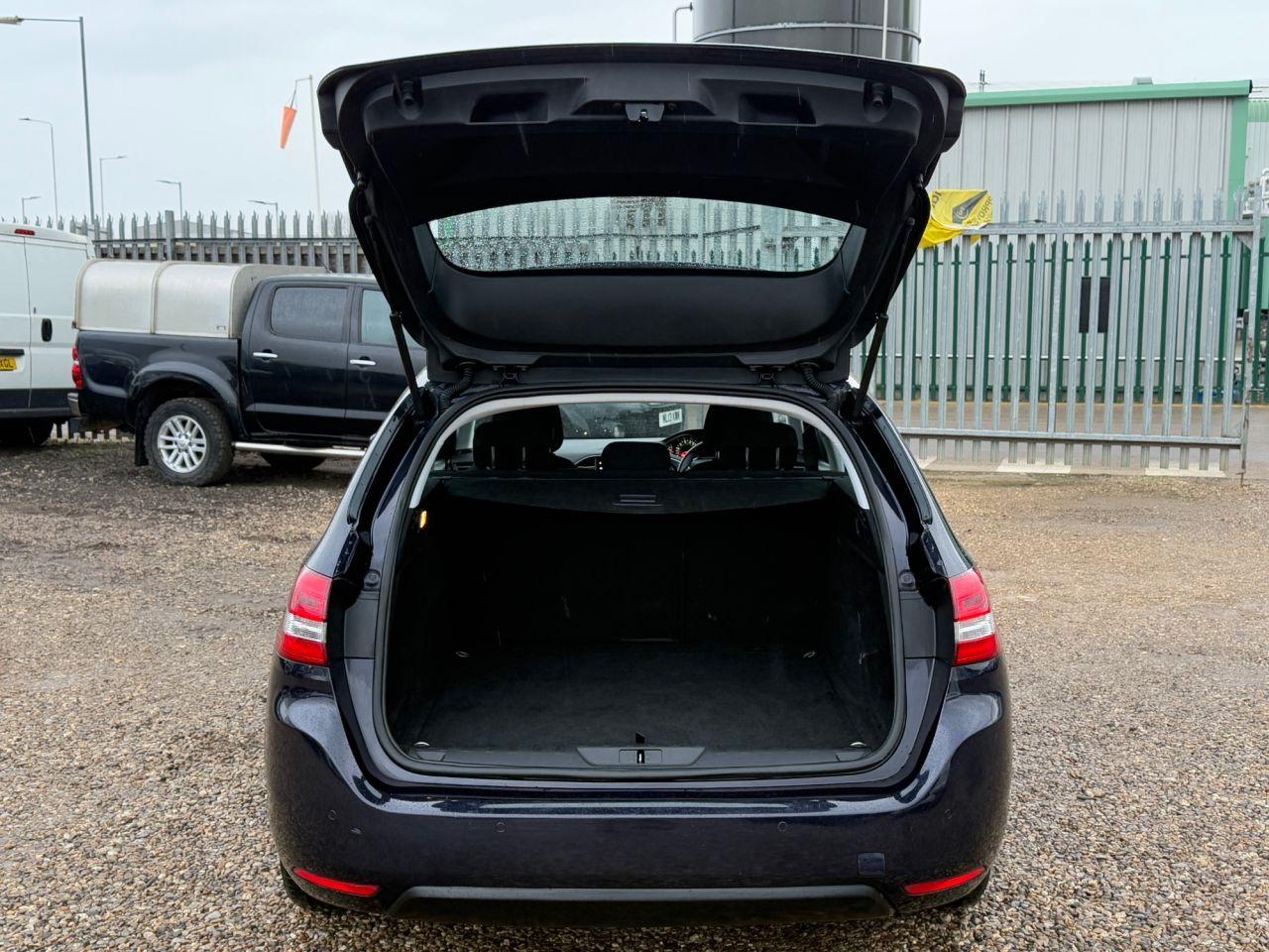 Used Peugeot 308 2015 for sale - 76855667: Photo 37