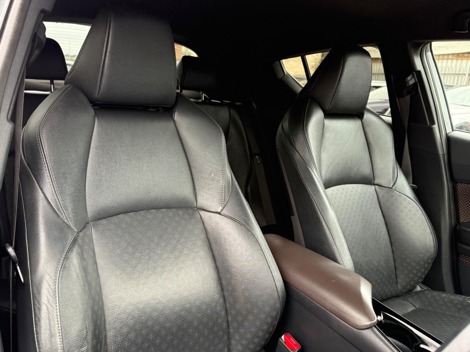 Used Toyota C-HR 2019 for sale - 75965045: Photo 35