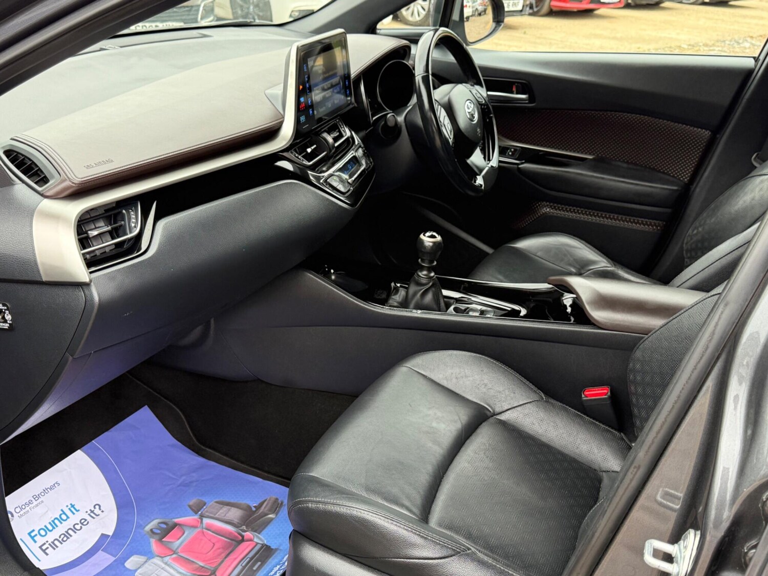 Used Toyota C-HR 2019 for sale - 75965045: Photo 41