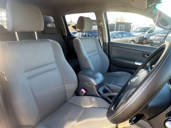 Used Toyota Hilux 2013 for sale - 75600909: Photo 13
