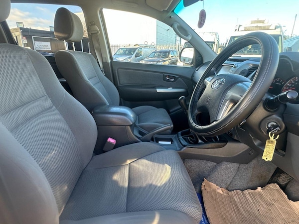 Used Toyota Hilux 2013 for sale - 75600909: Photo 14