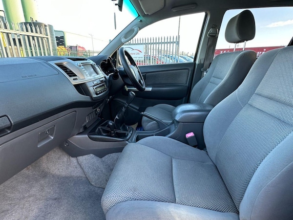 Used Toyota Hilux 2013 for sale - 75600909: Photo 34