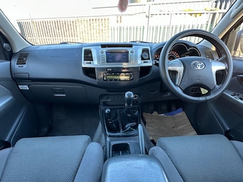 Used Toyota Hilux 2013 for sale - 75600909: Photo