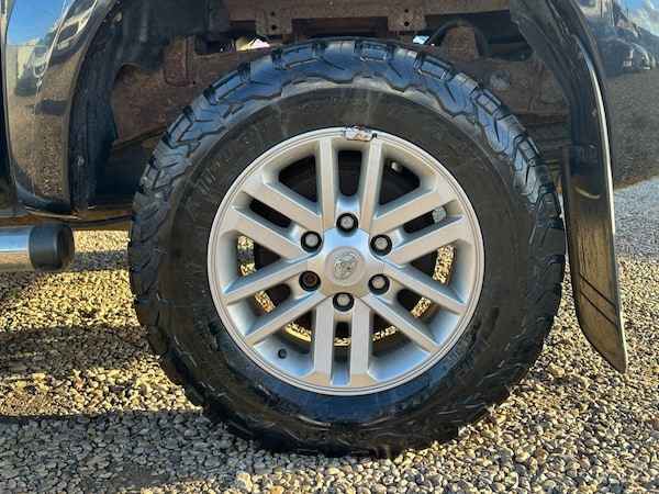 Used Toyota Hilux 2013 for sale - 75600909: Photo 43
