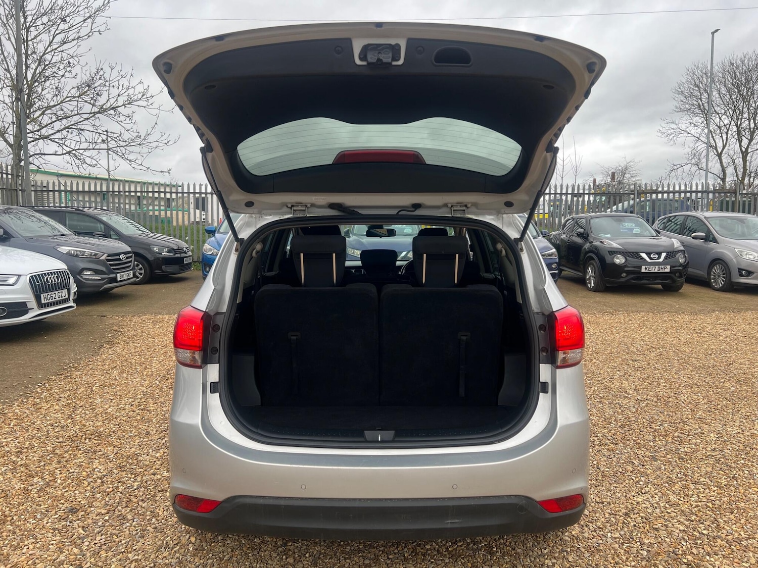 Used Kia Carens 2014 for sale - 77982264: Photo 22