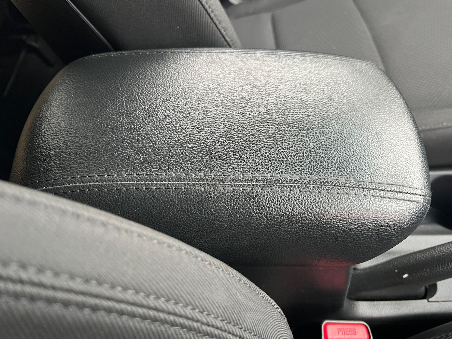 Used Kia Carens 2014 for sale - 77982264: Photo 54