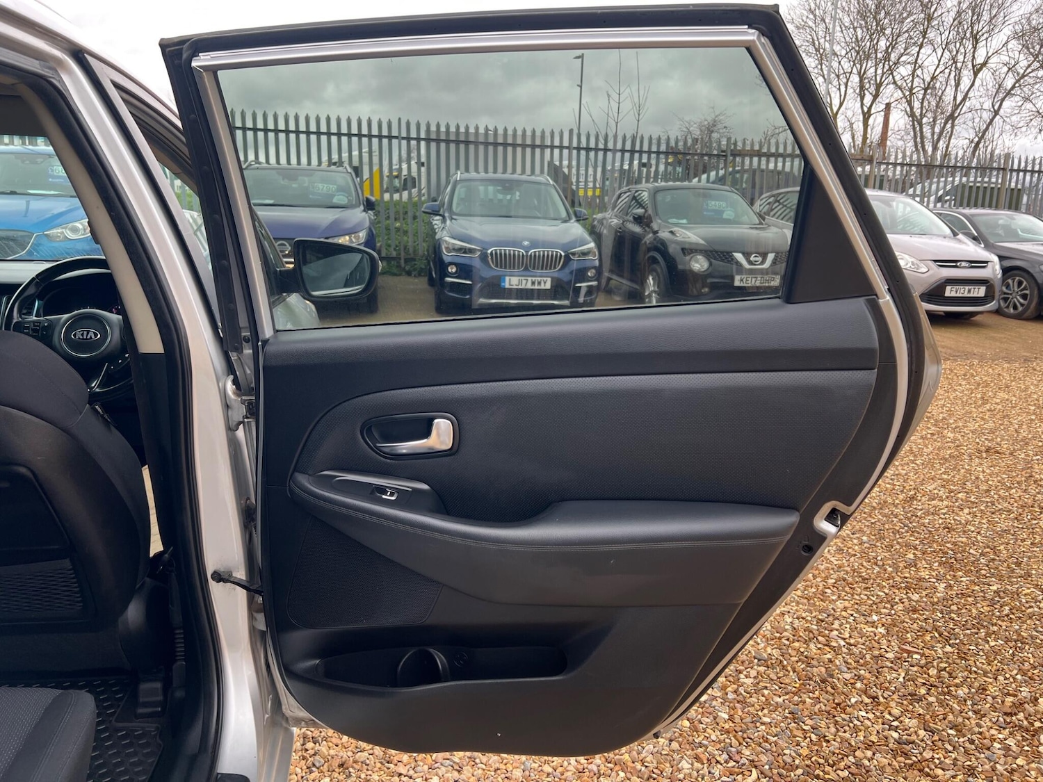 Used Kia Carens 2014 for sale - 77982264: Photo 60