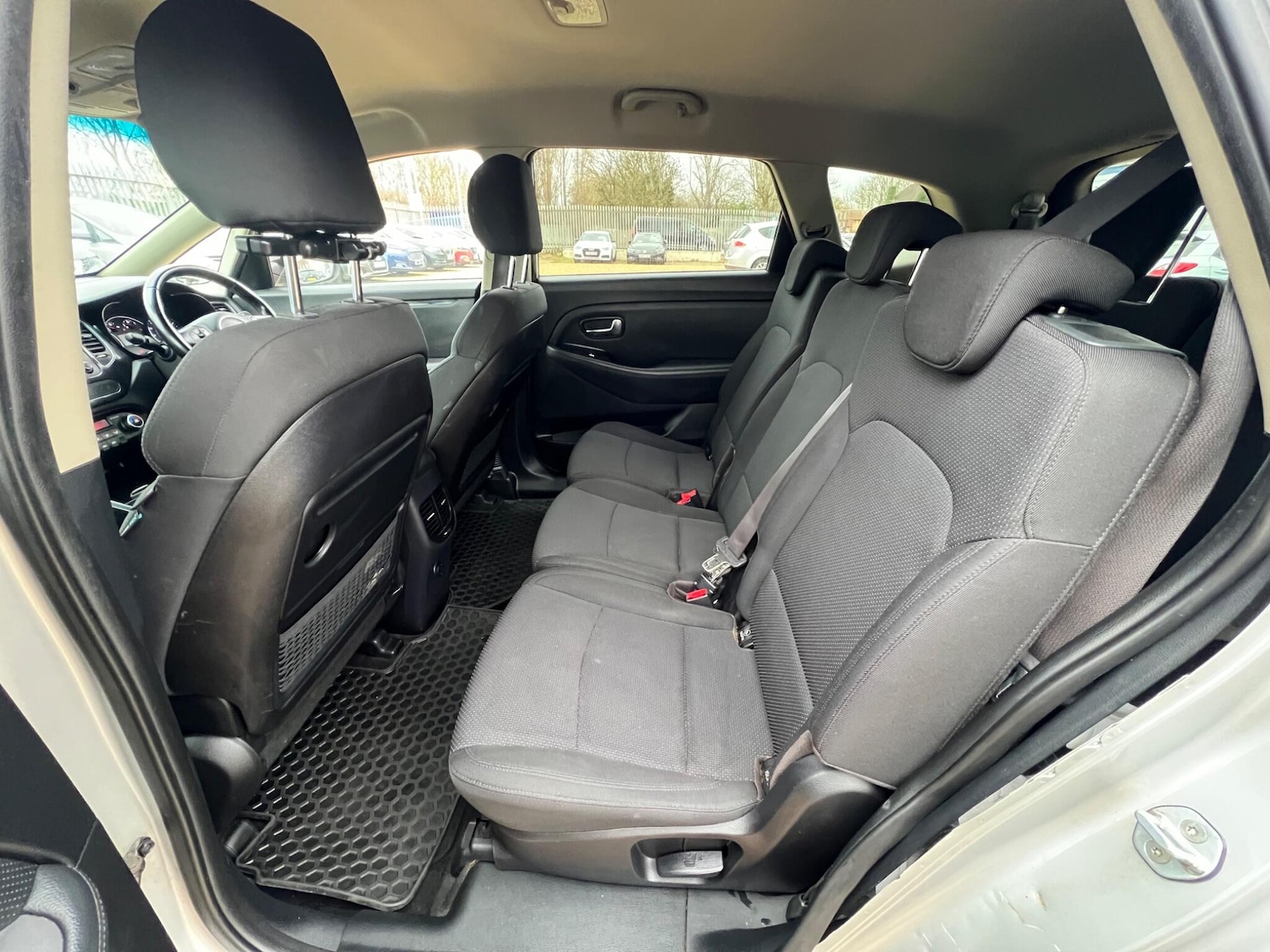 Used Kia Carens 2014 for sale - 77982264: Photo 67