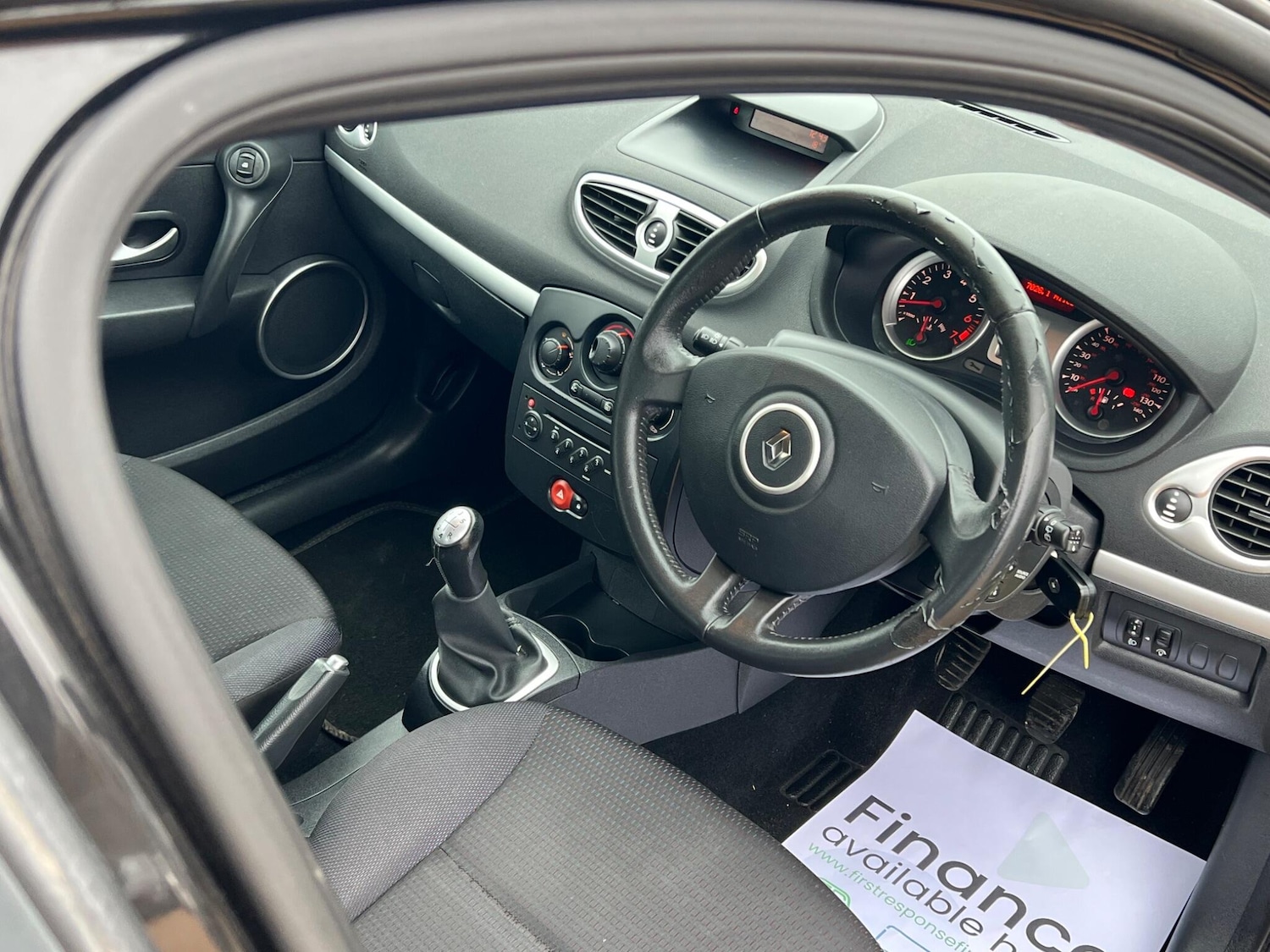 Used Renault Clio 2009 for sale - 77155390: Photo 23