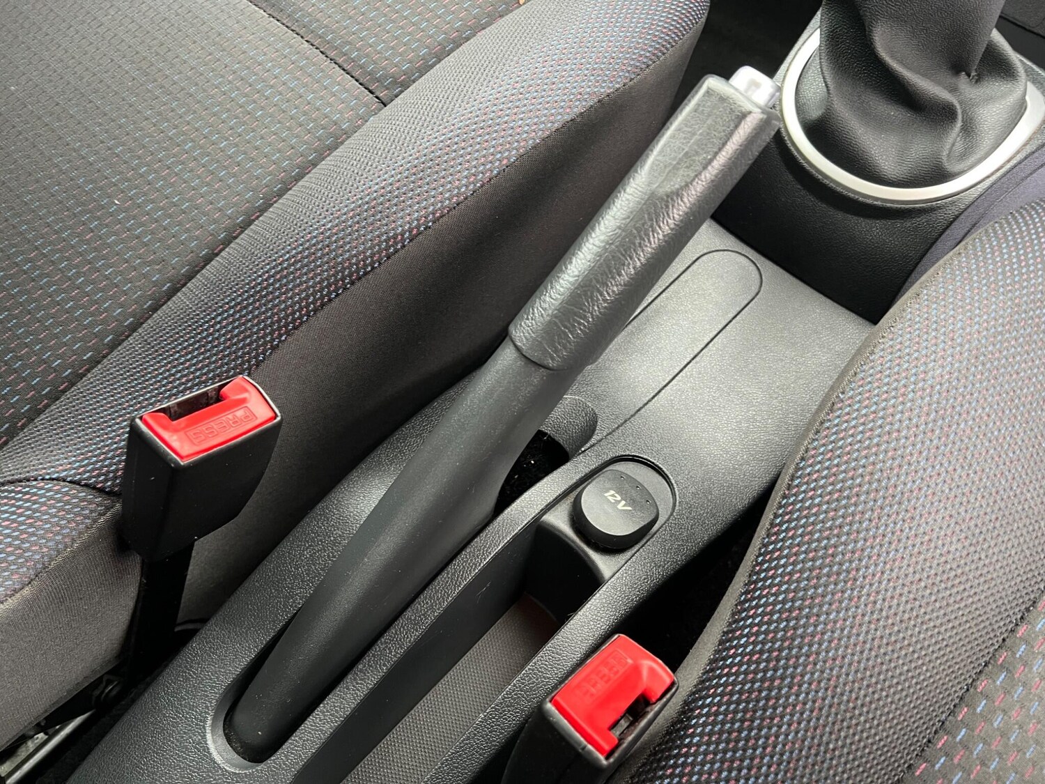 Used Renault Clio 2009 for sale - 77155390: Photo 41