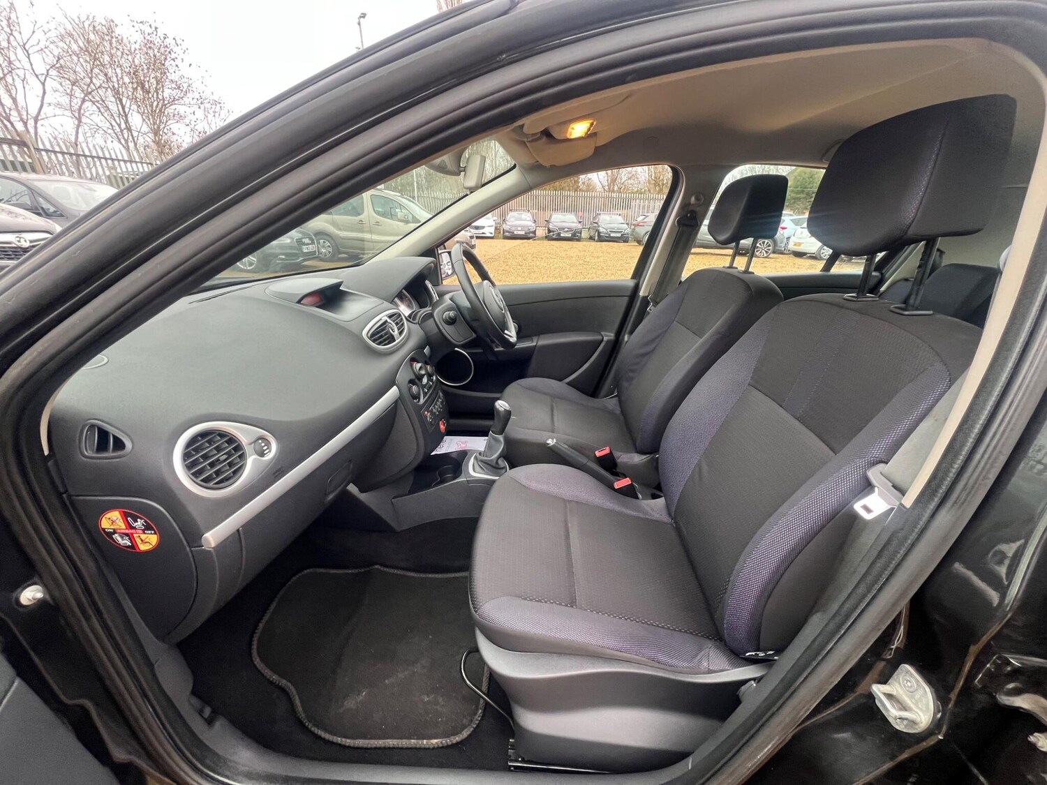 Used Renault Clio 2009 for sale - 77155390: Photo 43