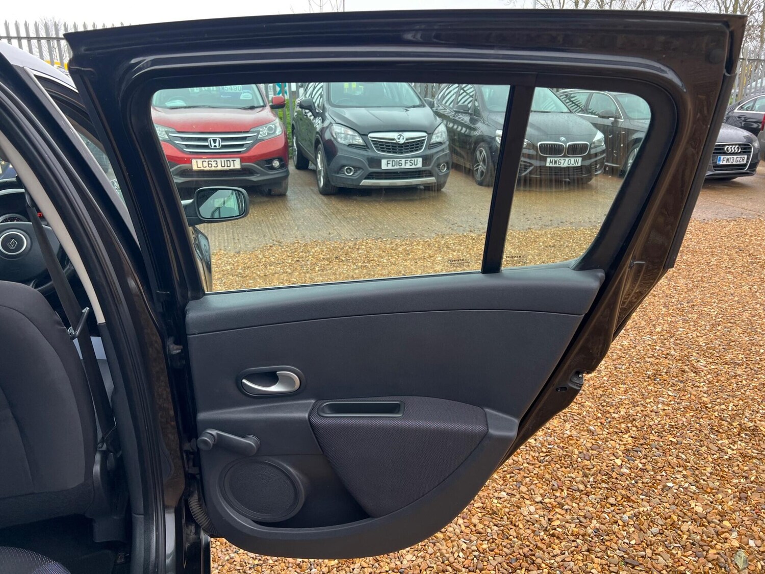 Used Renault Clio 2009 for sale - 77155390: Photo 44