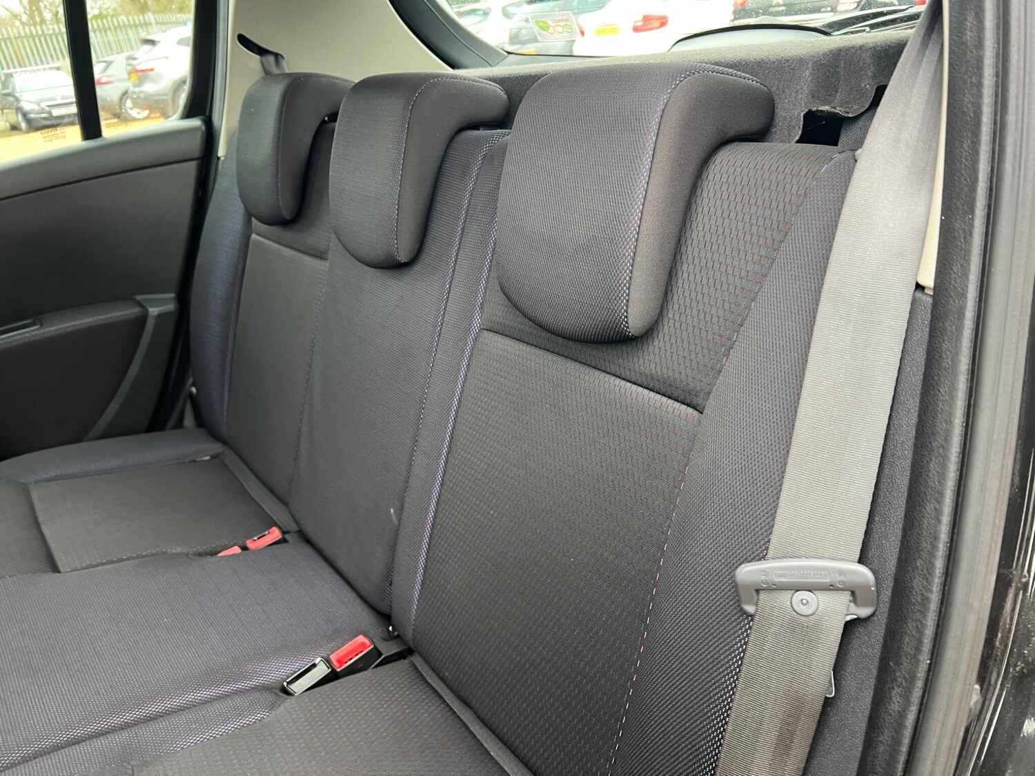 Used Renault Clio 2009 for sale - 77155390: Photo 50