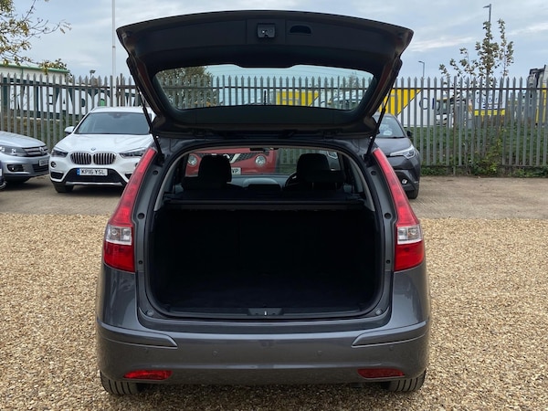 Used Hyundai i30 2010 for sale - 76259985: Photo 18