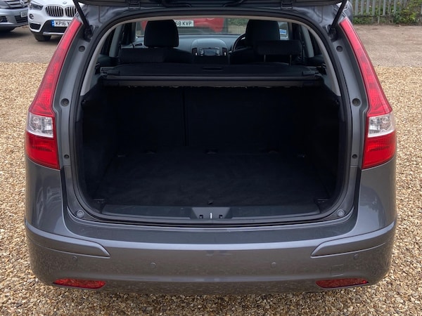 Used Hyundai i30 2010 for sale - 76259985: Photo 19