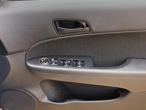 Used Hyundai i30 2010 for sale - 76259985: Photo 25