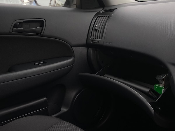 Used Hyundai i30 2010 for sale - 76259985: Photo 47
