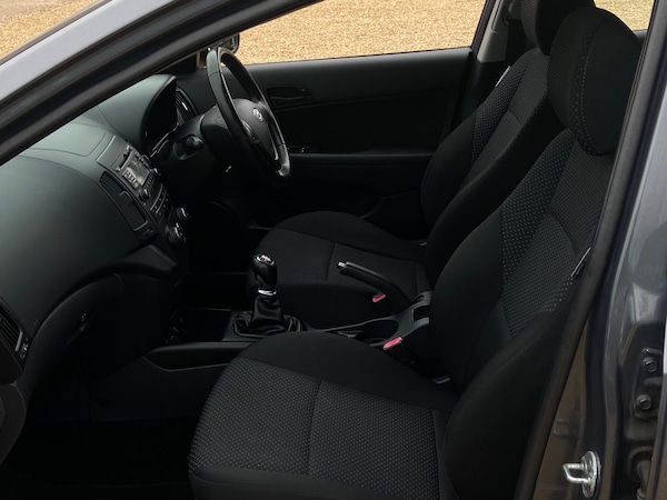 Used Hyundai i30 2010 for sale - 76259985: Photo 48