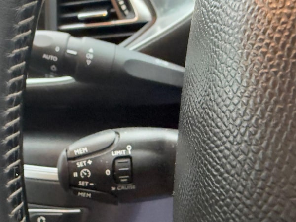 Used Peugeot 308 SW 2015 for sale - 75600315: Photo 20