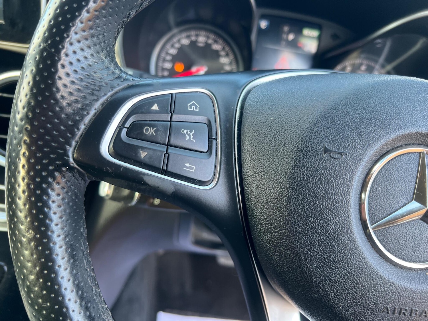 Used Mercedes-Benz C Class 2016 for sale - 77559110: Photo 32