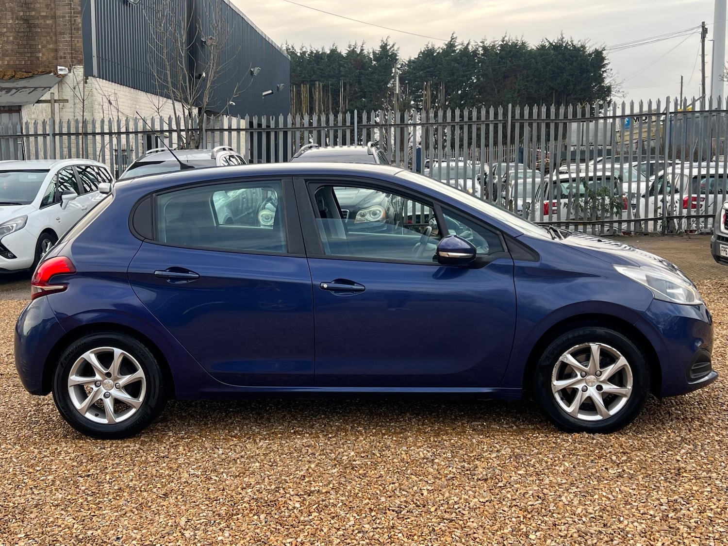Used Peugeot 208 2017 for sale - 77191166: Photo 10
